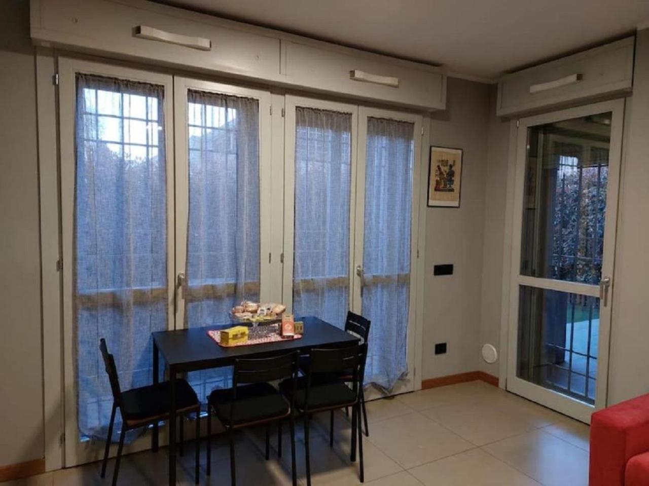 Nico'S Home - Rho Fiera Milano Pero Bagian luar foto